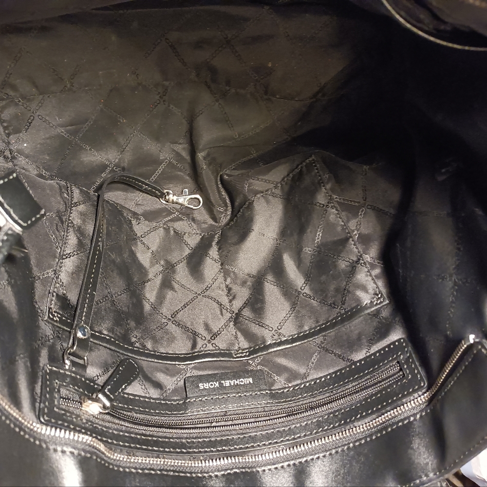 Michael kors purse - Picture 10 of 11